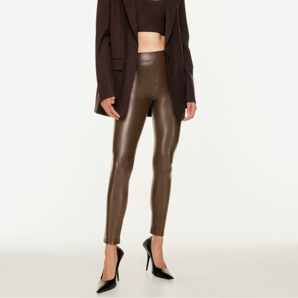 Aritzia Ten by Babaton Showcase Pant